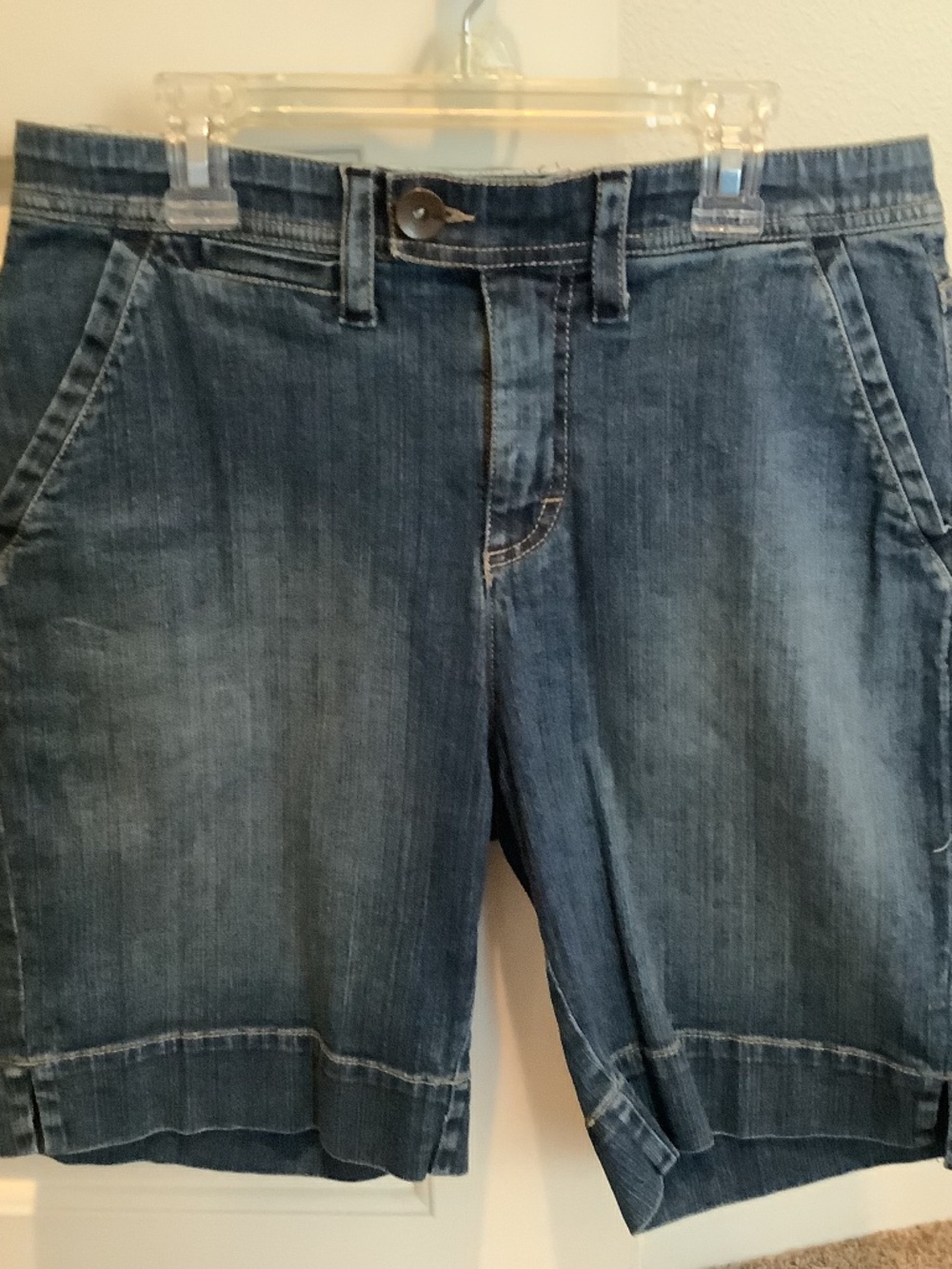 Lee Shorts Size 8 with Comfort Waistband